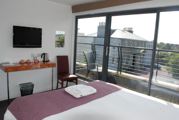 Balcony Double Room Photo 3