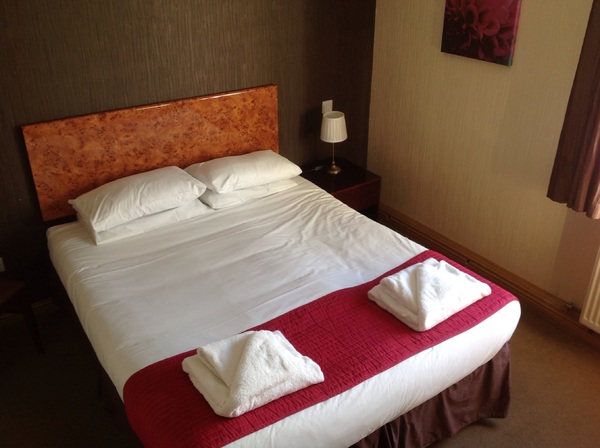 Double Room Photo 1
